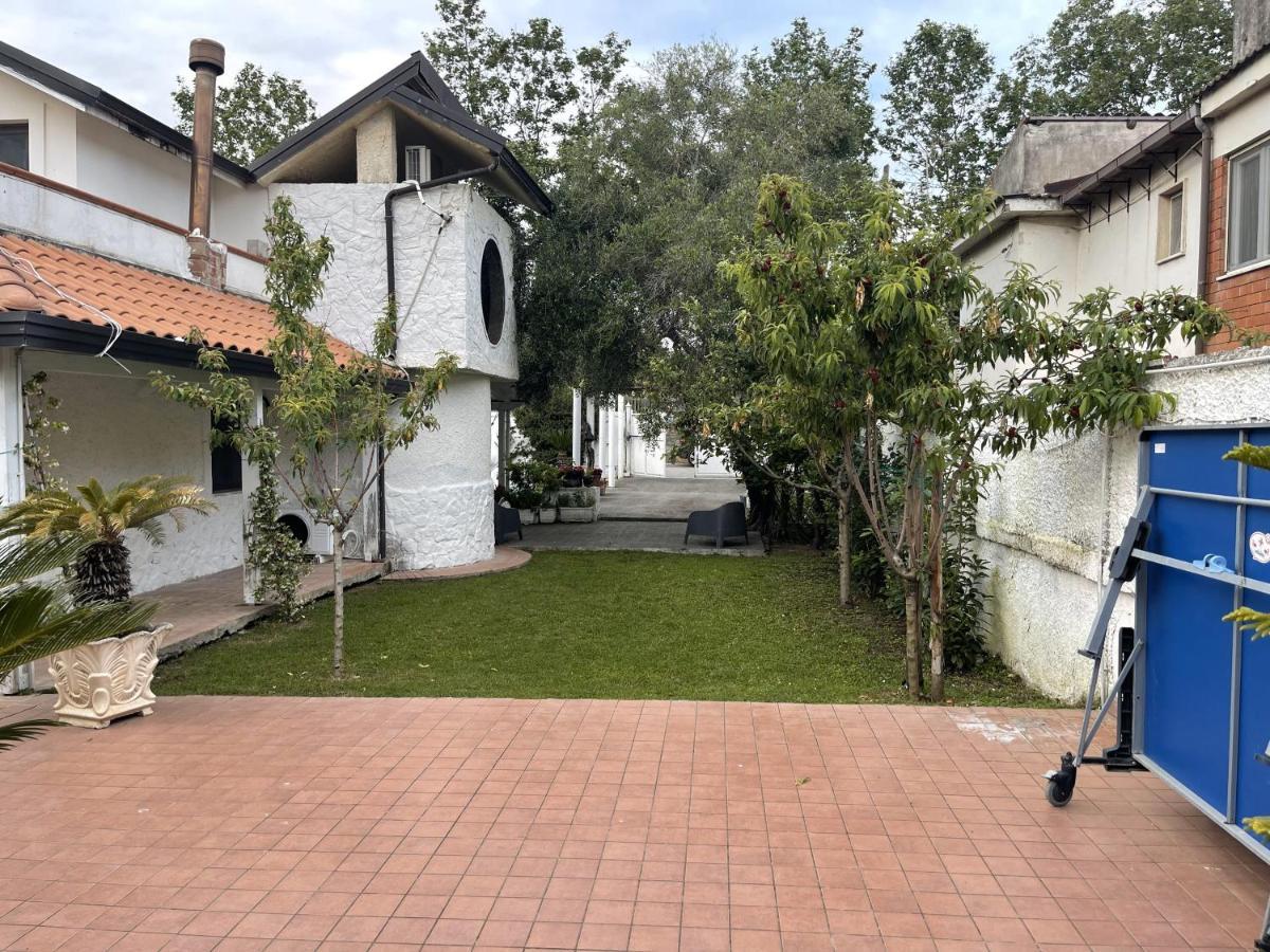 Villa Avvocato Catapano Понтеканьяно Екстер'єр фото